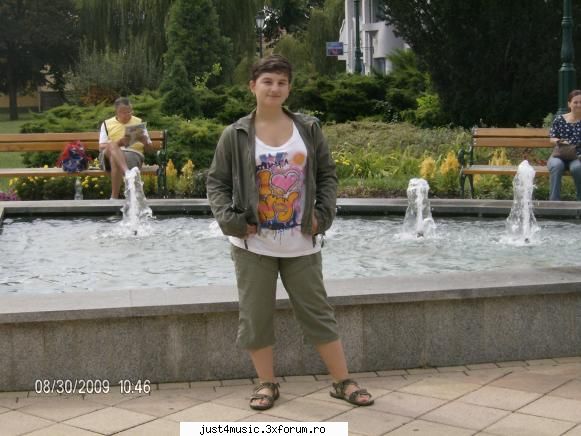 Eu:) - Pun o poza cu mine - Photo !