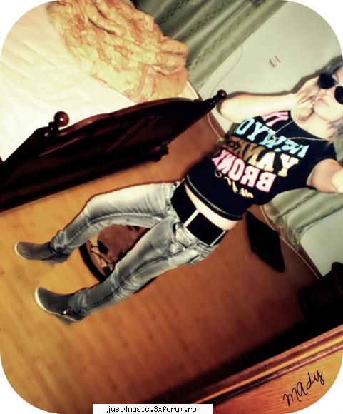 et moi` :> ;d  malecka` :>